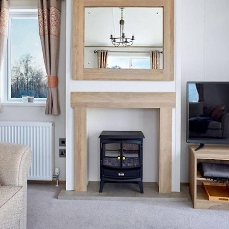 Captivating Bluebell Lodge 2-Bed Cotswolds Caravan Cirencester Kültér fotó