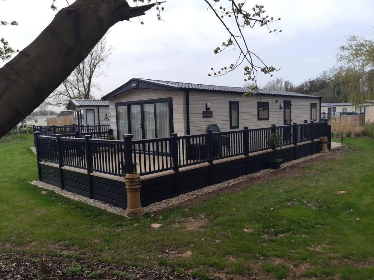Captivating Bluebell Lodge 2-Bed Cotswolds Caravan Cirencester Kültér fotó